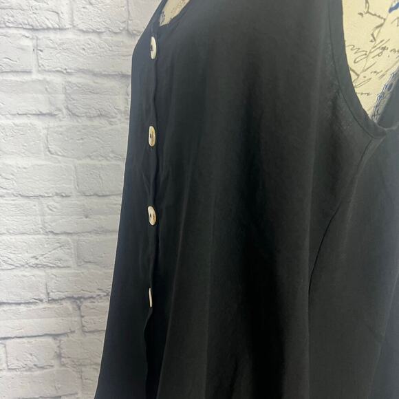 White Birch Black Cami With Buttons - Picture 3 of 8